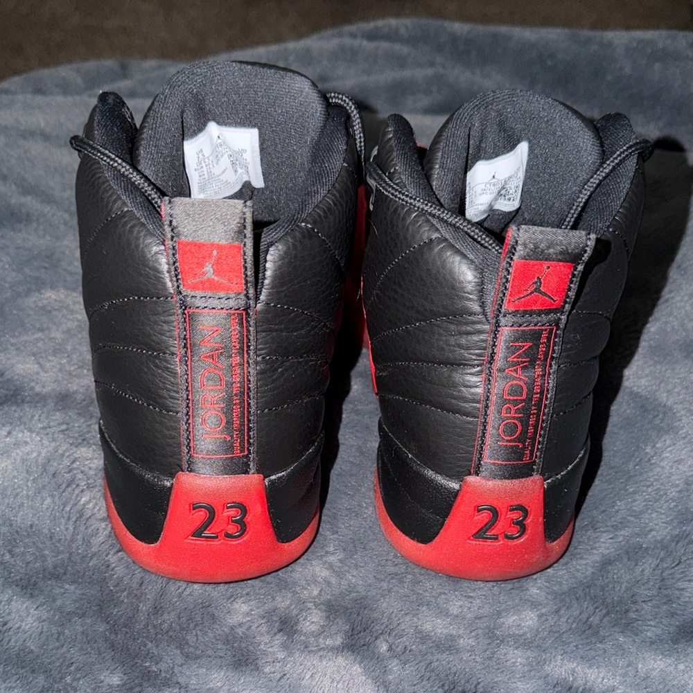 Jordan Retro 12 Flu Game - Picture 4 of 7